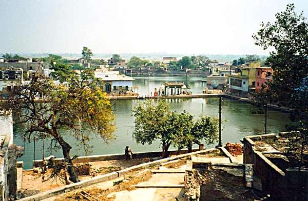 radha-kunda-3