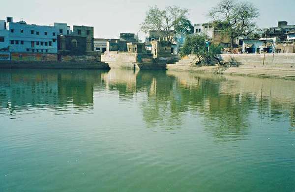 radha-kunda-3