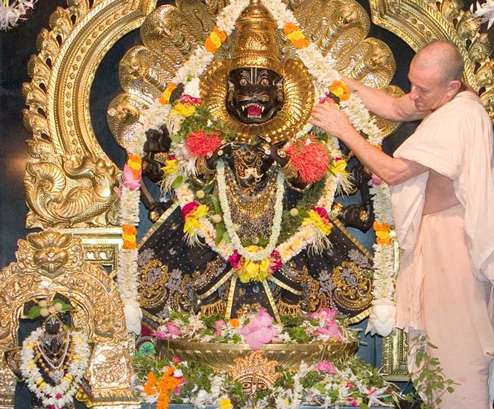 Лекция ЕС Джаяпатаки Свами в день явления Шрилы Бхактисиддханты Сарасвати Тхакура, 11 февраля 2004