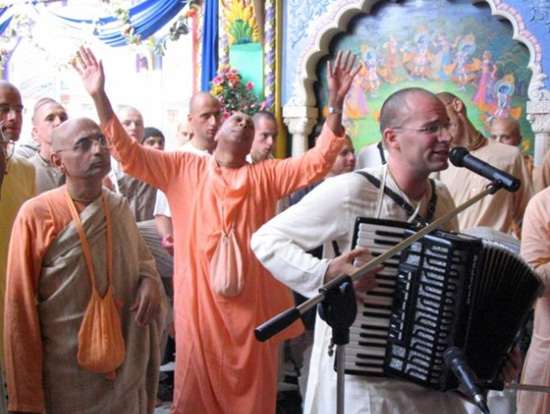 ЕС Девамрита Свами, Успех и падение в духовной жизни: в чем причина?