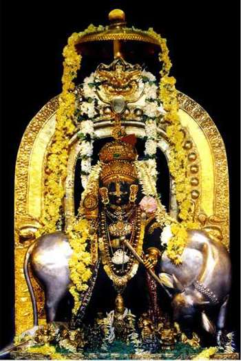 ЕМ Чайтанья Чандра Чаран Прабху, Истинные ценности и мнимые, Удупи (Индия), 2011