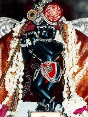 Божество Шри Шри Радхи-Раманы