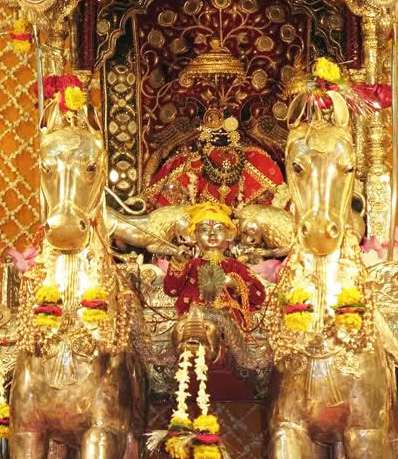 Божество Шри Шри Радхи-Раманы