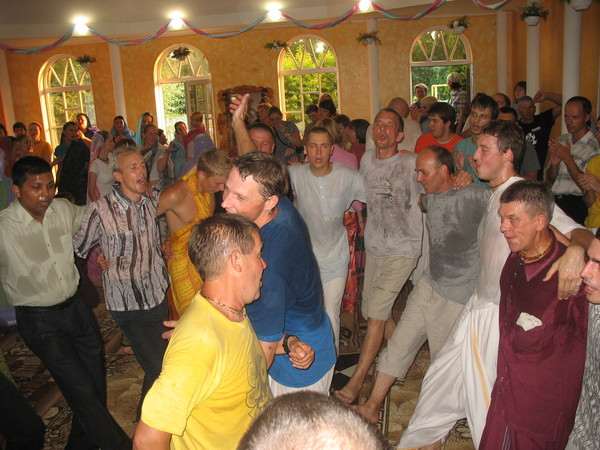 ЕМ Чайтанья Чандра Чаран Прабху. Принципы религии. Законы Бога. Запорожье, 2009