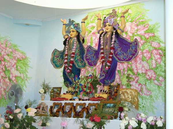 ЕМ Чайтанья Чандра Чаран Прабху. Принципы религии. Законы Бога. Запорожье, 2009