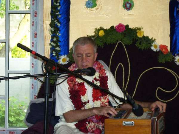 ЕМ Чайтанья Чандра Чаран Прабху. Принципы религии. Законы Бога. Запорожье, 2009