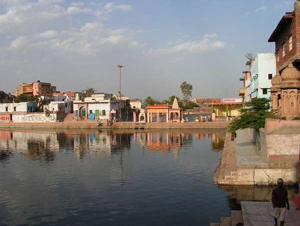 Шри Шри Радха-Шьяма Кунда