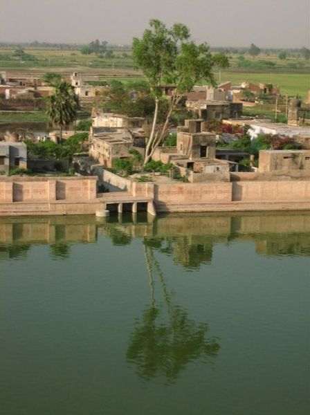 Шри Шри Радха-Шьяма Кунда