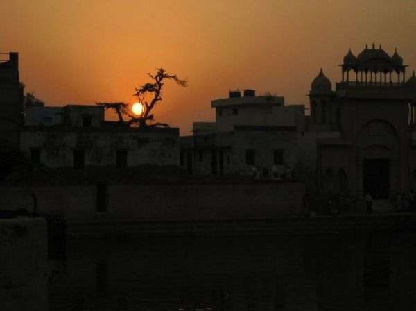 Шри Шри Радха-Шьяма Кунда