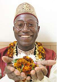 ЕС Бхакти Тиртха Свами, Нездоровая зависимость от Гуру